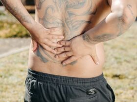 Constipation et mal de dos : lien possible et quand consulter