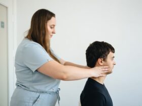 Uncodiscarthrose : définition, symptômes et quand consulter